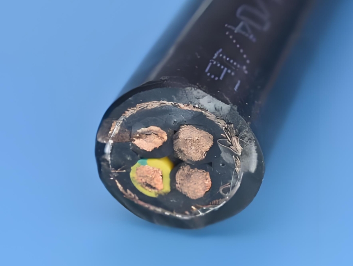 電線電纜生產(chǎn)工藝流程和結(jié)構(gòu)越復(fù)雜，疊加的層次就越多.jpg